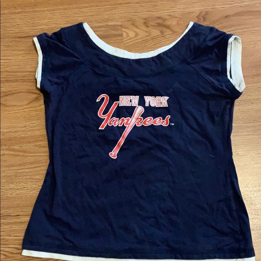 Woman’s fitted t shirt